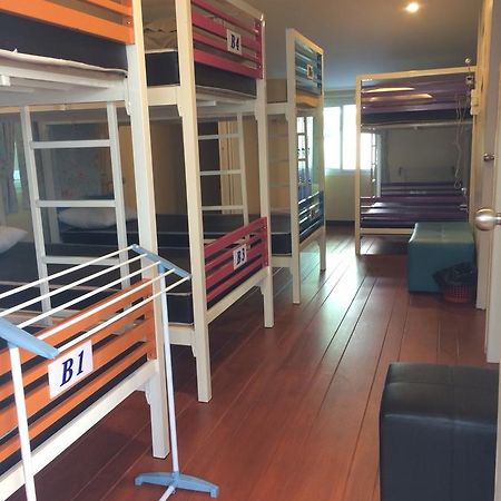 Anya House Hostel Thong Sala Luaran gambar