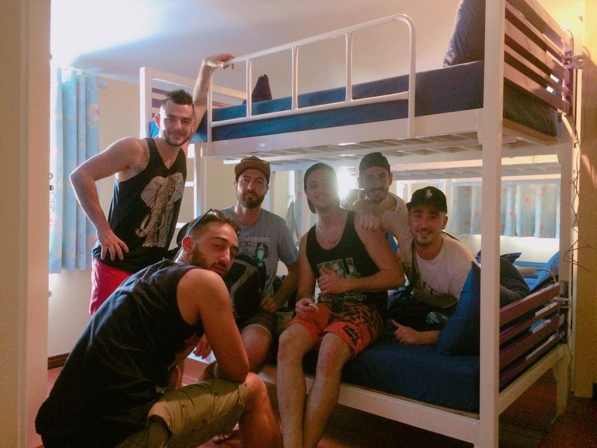 Anya House Hostel Thong Sala Luaran gambar